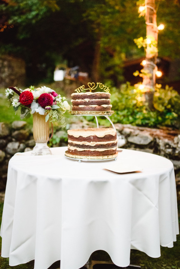 Round table used to display wedding cake.